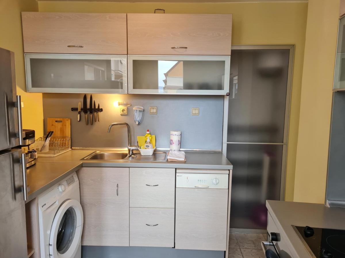 Spacious Apartment "Sunny Sofia" In The Heart Of Varna City Exterior foto