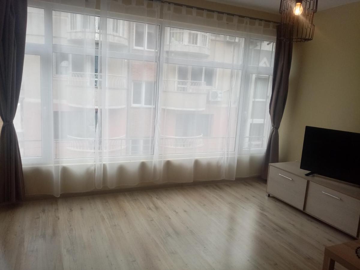 Spacious Apartment "Sunny Sofia" In The Heart Of Varna City Exterior foto